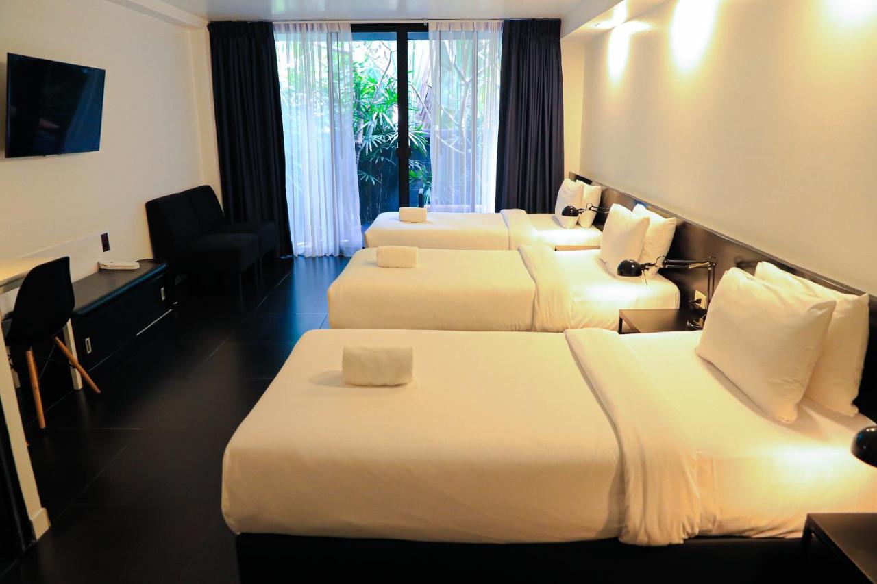 Bed Phrasingh-Adults Only Hotel